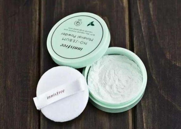 大学女生必备十大化妆品，适合学生的平价又好用的新手化妆品