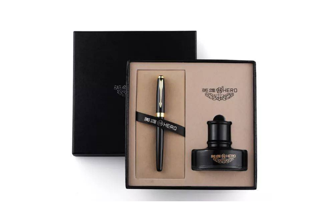 男生18送什么礼物合适，最好的青春纪念品