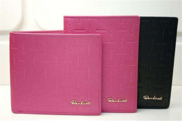 长型女钱包哪个牌子好？长型名牌女钱包排名