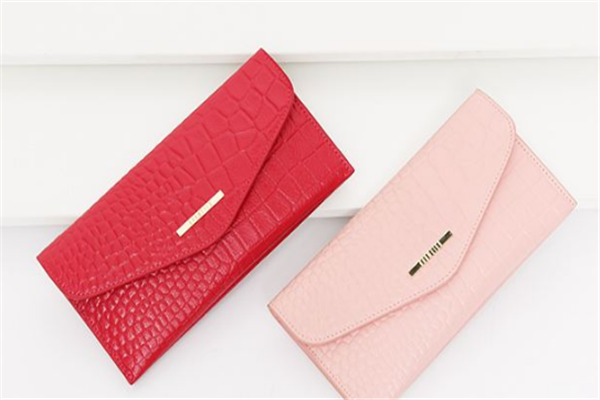 长型女钱包哪个牌子好？长型名牌女钱包排名