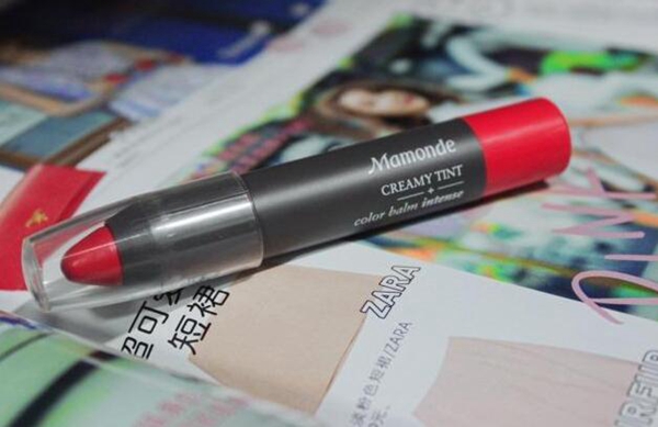 性价比高且不贵的口红，适宜吃土少女口红推荐