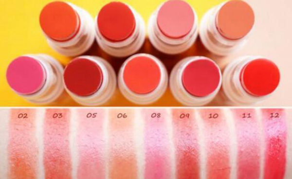 性价比高且不贵的口红，适宜吃土少女口红推荐