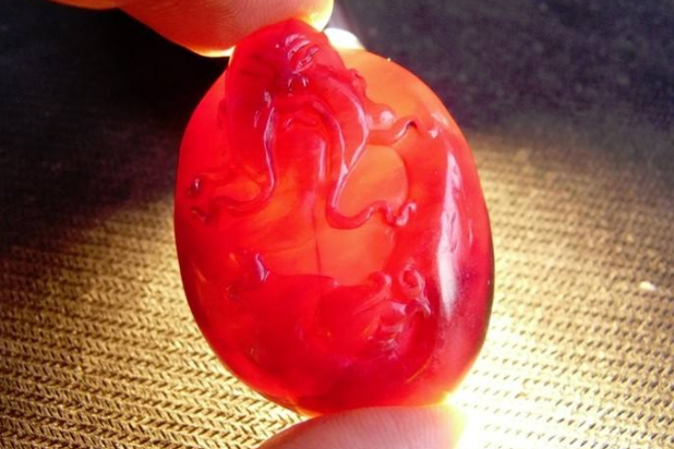 世界玉石值钱排名 羊脂白玉位列榜首，个个无价之宝