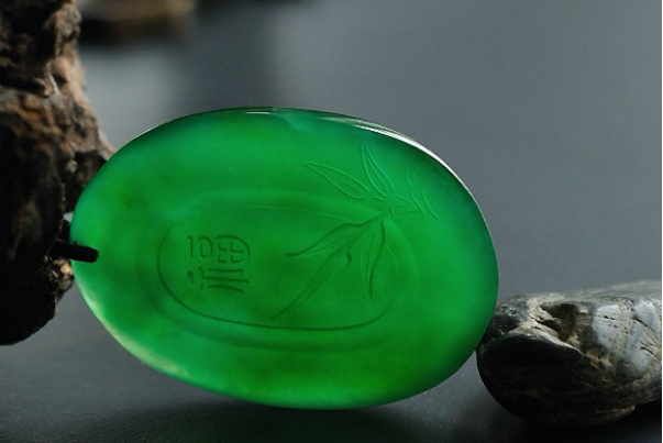 世界玉石值钱排名 羊脂白玉位列榜首，个个无价之宝