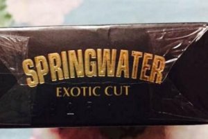 Spring water(春泉)烟图片,英国春泉香烟价格排行榜(1种)
