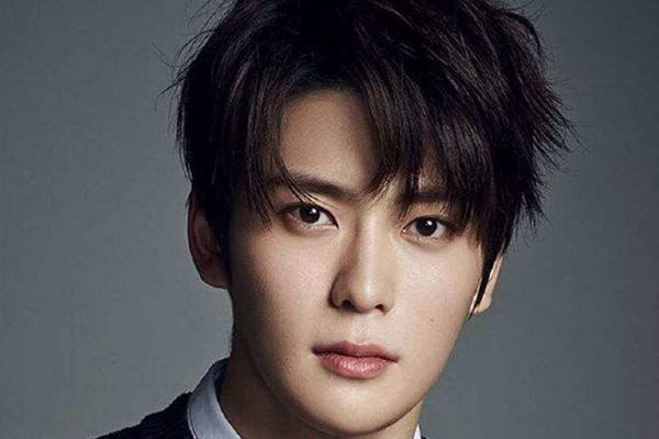 韩国男团成员颜值排名top15:李泰容/金泰亨/田征国上榜