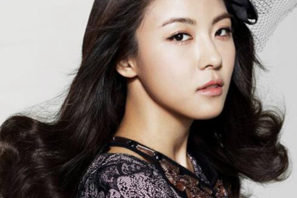 韩国四大花旦：全智贤/河智苑/金荷娜/宋慧乔