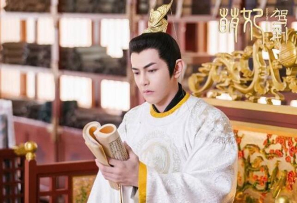 颜值高又甜的国产网剧，盘点甜到腻味的十部电视剧，镇魂女孩前排围观