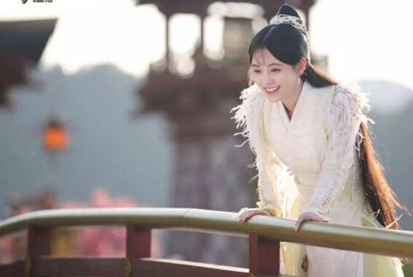 颜值高又甜的国产网剧，盘点甜到腻味的十部电视剧，镇魂女孩前排围观