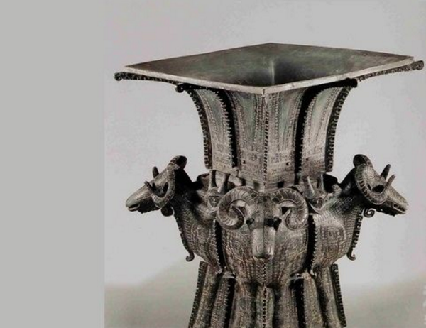  中国最值钱的十大文物：中国国宝级文物个个价值连城