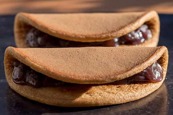 东京十大必买伴手礼零食排名，黑川铜锣烧上榜(好吃有面)