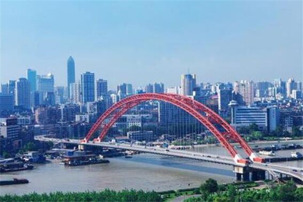 中国10个核心城市，西安/南京上榜，前三无争议