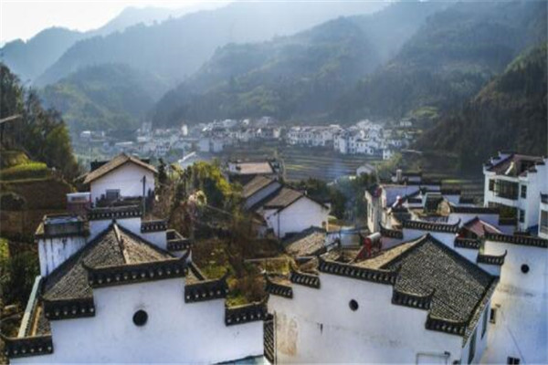 陕西十大名村，袁家村最有钱，和平村年纳税超千万