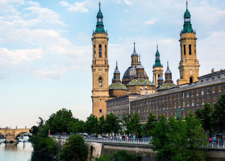 世界最大教堂排名 圣彼得大教堂世界第一大教堂  