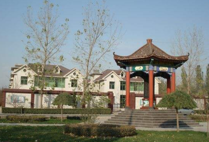 　石家庄市鹿泉区大河镇曲寨村