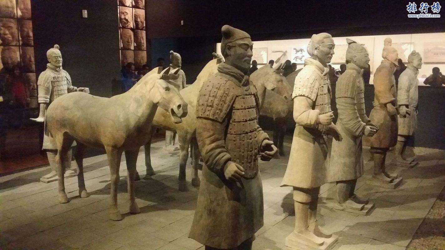 世界古代十大奇迹建筑排行榜：埃及胡夫金字塔排名第一