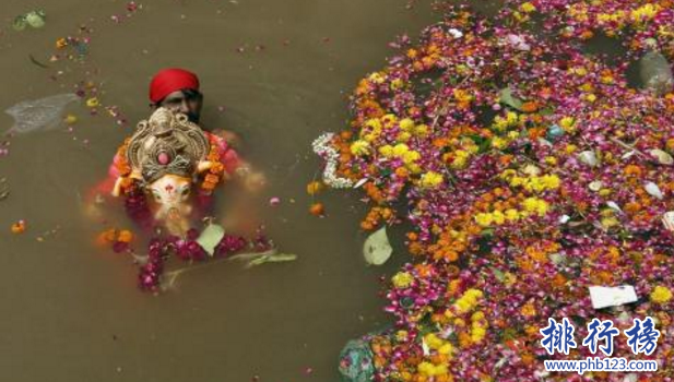 亚洲最穷的十大国家,尼泊尔人均GDP仅835美元(童婚严重)