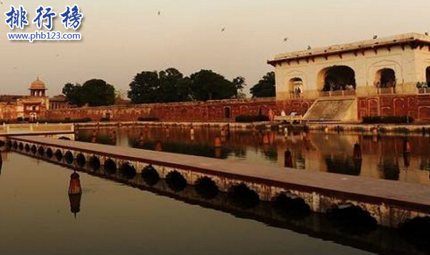 亚洲最穷的十大国家,尼泊尔人均GDP仅835美元(童婚严重)