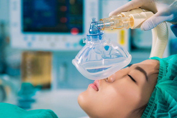 美国收入最高十大职业：医生包揽前十,麻醉师平均27万美元