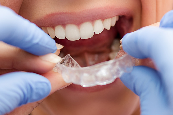 美国收入最高十大职业：医生包揽前十,麻醉师平均27万美元