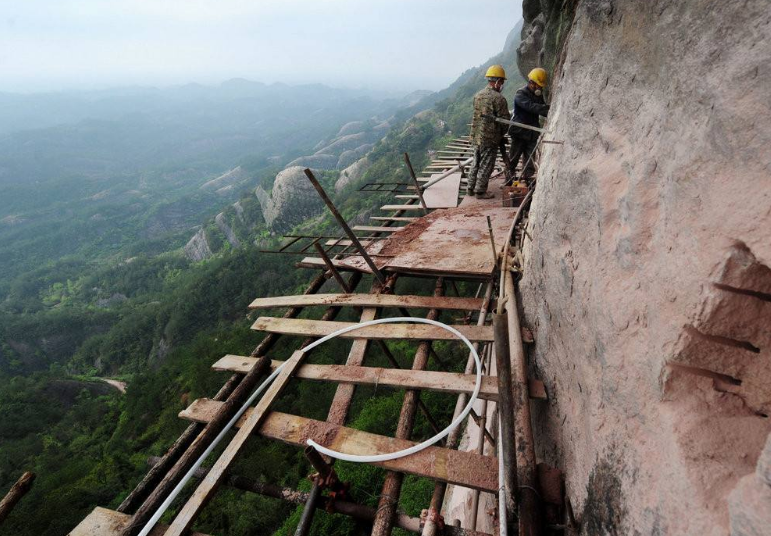 月薪过十万的恐怖职业，工资高却很少人想干的危险工作