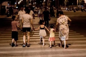 10大愚蠢教育排行榜，父母毁孩子的典型表现！