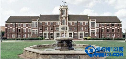 　在2016年英国申请季里，最受欢迎的都是哪类英国大学呢?是英国G5精英大学?是英国红砖大学?还是英国的“新大学们”呢?排行榜123网的小编为你解答~