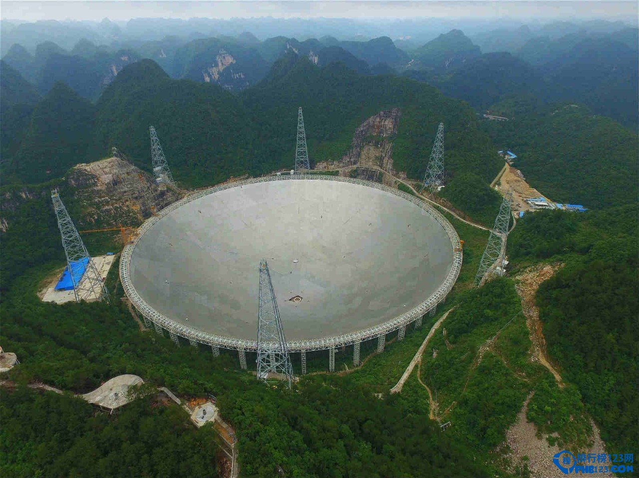 航拍贵州观天巨眼fast