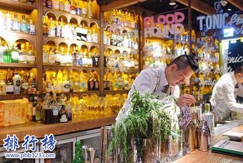 最嗨的酒吧在哪里?盘点国内最好玩的十大酒吧