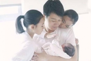 黄磊老婆怀三胎 盘点那些生生不息的明星们