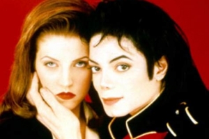 杰克逊19岁女儿晒全裸照 杰克逊身边十个神秘女人