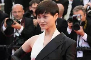 李宇春抵戛纳一言不发 李宇春最性感照合集