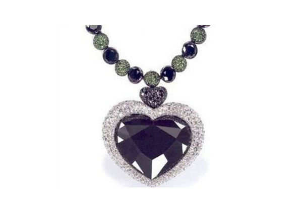 世界五大诅咒宝石 拥有它的人都会离奇死亡