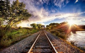 中国18大铁路局运行情况一览表，2018年发送旅客人数以及客票收入