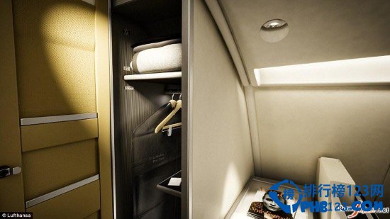 世界上最豪华的航空飞机头等舱
