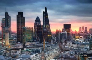 英国10大投资银行 汇丰控股登顶，净收入1187亿美元