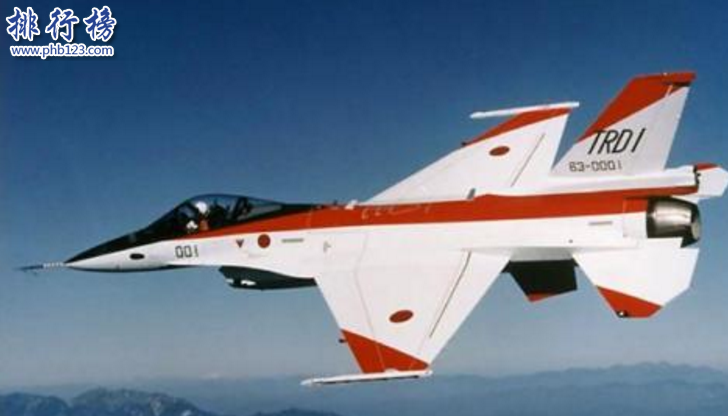 　　导语：军火商就是生产制造先进的军火和航空飞机的公司，那么你知道全球有哪些比较知名的军火商吗?今天排行榜123网小编为大家盘点了全球十大军火商简介，一起来看看他们的成就吧!  　　全球十大军火商  　　1.波音公司(美国)  　　2.中国北方工业公司  　　3.俄罗斯苏霍伊  　　4.法国达索  　　5.英国BAE系统公司  　　6.意大利芬梅卡尼卡集团  　　7.日本三菱重工  　　8.洛克希德·马丁公司  　　9.诺思罗普·格鲁曼公司  　　10.通用动力公司  　　十、通用动力公司  　　通用动力公司是一家大型的军火公司，主要业务涉及航海设备、制造军舰和核潜艇等以及航空领域方面的商用飞机和战斗机等另外还有自己独立的信息系统和专业技术部门，制造一些比较有攻击性的武器。主要代表产品有F-111战斗轰炸机，军用售价为229亿美元 。  　　九、诺思罗普·格鲁曼公司  　　诺思罗普·格鲁曼公司成立于1994年由原诺思罗普公司和格鲁曼公司合并创立的，主要业务涉及电子和系统集成、军用轰炸机、战斗机、侦察机以及军用航空飞机部件和信息系统等领域有很强的实力，主要代表作品有B-2轰炸机，军用售价266亿美元。  　　八、洛克希德·马丁公司  　　洛克希德·马丁公司是一家专业制造军用武器的公司，在全球十大军火商中航空、航天、电子领域等位于世界首位，控制美国军用卫星发射和生产业务，主要生产制造战略导弹防御系统、坦克导弹及机载电子设备等。  　　七、日本三菱重工  　　日本三菱重工表面是生产挖掘机，推土机等装备其实是一家军工企业，日本政府采取的御军于民政策将这个军火公司隐藏起来，是日本一家实力雄厚的军用武器制造公司，主要生产的有驱逐舰，直升机航母以及陆军的坦克、潜艇等主要代表作品有f-2,f-15J系列战机。  　　六、意大利芬梅卡尼卡集团  　　意大利芬梅卡尼卡集团是意大利最大的军火商，在国际上有很高的知名度。主要业务涉及航空航天以及能源与信息技术等领域的制造，主要代表作品有狂风战机，这个战机被誉为欧洲的战斗机。  　　五、英国BAE系统公司  　　英国BAE系统公司主要生产和制造军用战机和航母、核潜艇等海军武器，另外还生产导弹等精确制导武器成为英国知名的军火商，主要代表作品有机敏的核潜艇，这个潜艇在电影末日孤舰里面有出现过。  　　四、法国达索  　　法国达索是一家专业制造飞机的生产商，公司主要生产研制军用飞机和民用飞机，主要代表作品有幻影-2000还有美洲国家的超军旗战机都是法国达索公司生产的，最出名的一部战机是阵风系列战机在全球十大军火商实力雄厚技术先进。  　　三、俄罗斯苏霍伊  　　苏霍伊是俄罗斯著名的航空制造公司，生产的大部分战机都出口到中国几十个国家，其中最出名的是苏-35战机受到很多人的关注和点赞。另外该公司还研制了苏-27战机、苏-30、苏-34、苏-35等11个系列的战机。  　　二、中国北方工业公司  　　中国北方工业公司是大陆军火生产制造商，在国际上有很高的知名度。公司主要生产火箭炮、导弹、坦克，装甲车，精确制导炸药等非常厉害的军用武器在全球十大军火商中有很强的竞争力成为了国人的骄傲。  　　一、波音公司(美国)  　　波音公司是世界知名的军火制造商，我们乘坐的很多飞机航班就是波音公司生产制造的，该公司主要生产制造航空飞机以及轰炸机等厉害的军事武器，主要代表的作品有B-52轰炸机以及F-15, F-18战机在世界上是不可取代的。  　　结语：以上就是排行榜123网小编为大家盘点的全球十大军火商，这些公司主要生产和制造飞机以及坦克等厉害的军用或者海军武器体现了国家的强大和技术先进。