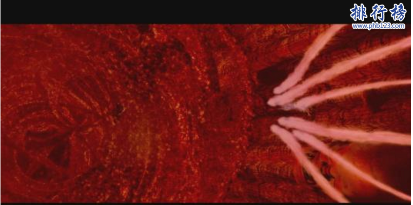 　　导语：说起杀阵我们在古装电视剧封神演义里面有看到过一些阵法如诛仙剑阵、周天星斗大阵等威力无穷杀伤力极强。那么你知道还有哪些今天排行榜123网小编整理了上古四大杀阵的相关资料和介绍，一起来了解一下吧!  　　上古四大杀阵:诛仙剑阵、周天星斗大阵、血河大阵、九曲黄河阵  　　四、九曲黄河阵  　　九曲黄河阵主要是由云霄、琼霄、碧霄组成包含了天地之妙这种阵法十分厉害据说可以惑仙丹、闭仙诀，能失仙之神，还可以丧失神仙之本，如果神仙进入阵法就成为凡人，如果是凡人到了这里就会死亡，这个阵法外面是九宫格的样子，连环进退，威力无穷。最后是由老子和元始天尊一起破除的。  　　三、血河大阵  　　这个阵法十分的厉害是冥河老祖所布，是上古四大杀阵之一，里面含有近5亿分万血神子，是千千万万的修罗和四位魔王可以吞噬世间万物的精血和元神。  　　二、周天星斗大阵  　　周天星斗大阵是东皇太一参根据混沌钟所布置的一个阵法，威力无穷。主要是以太阳星和太阴星为主要阵眼，然后再结合365个星辰的力量所组成的，另外还需要亿万神魔之力就可以组成威力无穷的杀阵，这个阵法是上古天庭里面保护仙界的大阵。  　　一、诛仙剑阵  　　诛仙剑阵我们在神话中有听到过，是一个非常强悍的阵法，主要是由诛仙剑、陷仙剑、戮仙剑、绝仙剑与诛仙阵图组成的，是为鸿蒙开辟后布置的第一杀阵，在封神演义里面有记载，据说是青云门创派祖师青云子布阵的，必须要四位圣人一起联手才能破除此阵法。  　　结语：以上就是排行榜123网小编整理的上古四大杀阵，每一个都威力无穷，其中诛仙剑阵、周天星斗大阵我们在神话小说或者古装电视剧里面有见到过。