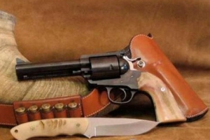 威力最大的手枪排名：PfeiferZeliska转轮手枪，子弹比手榴弹还大