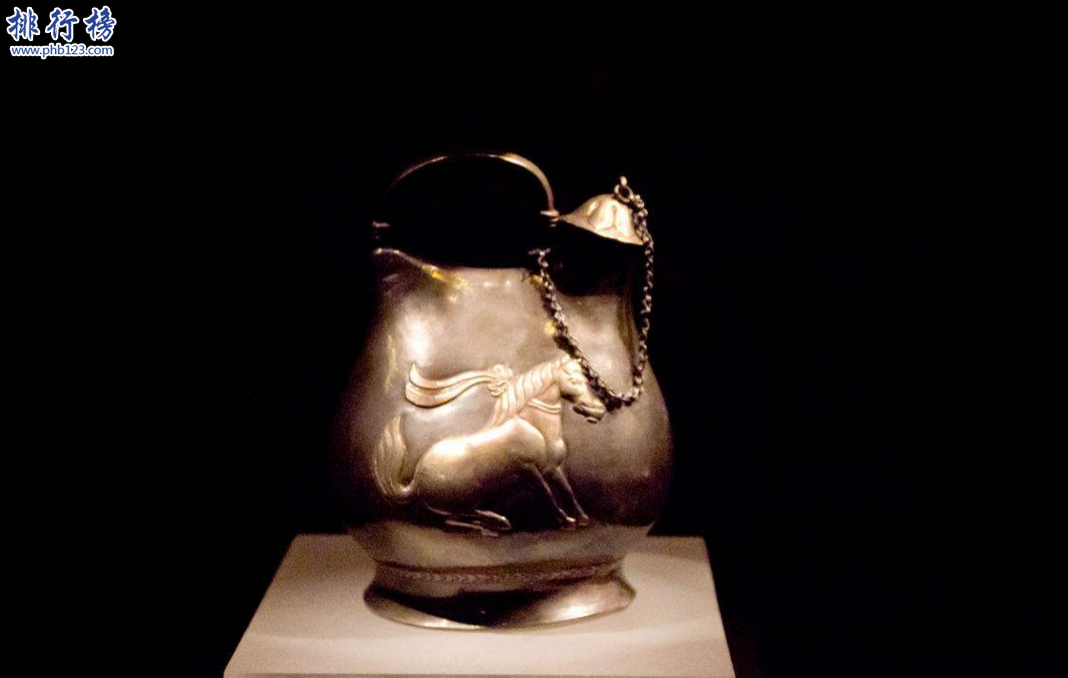 中国无价之宝:用两千多片玉和金子做成的衣服(总重1000多克)