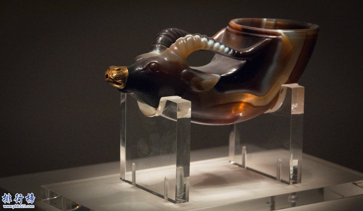 中国无价之宝:用两千多片玉和金子做成的衣服(总重1000多克)