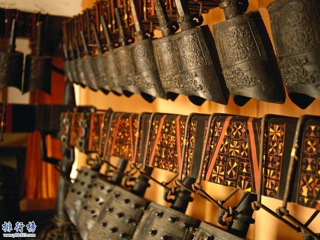 中国无价之宝:用两千多片玉和金子做成的衣服(总重1000多克)