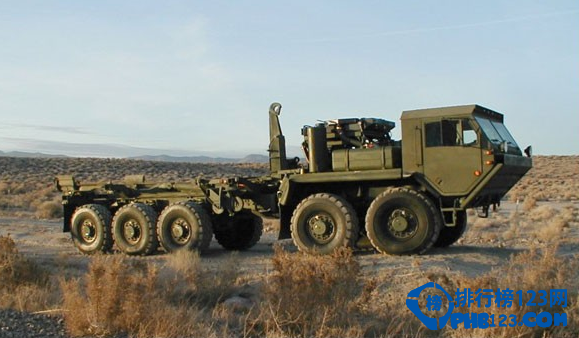 大家经常能在那种历史战争电视剧当中看见一些长相特别奇怪的汽车，而这些长相奇特的大部分都是军事汽车，而且军事汽车在一些军事任务中有着不可或缺的重要性，下面排行榜123网