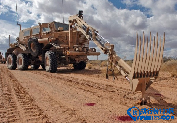 大家经常能在那种历史战争电视剧当中看见一些长相特别奇怪的汽车，而这些长相奇特的大部分都是军事汽车，而且军事汽车在一些军事任务中有着不可或缺的重要性，下面排行榜123网