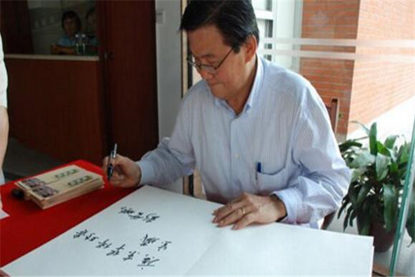 印尼十大富豪排名 黄惠忠黄惠祥两兄弟资产最高（300亿美元）