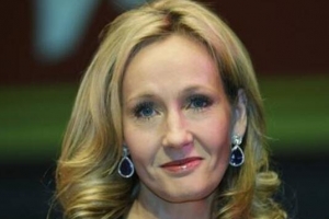 世界十大最有钱作家：“哈利之母”第一收入约69亿元