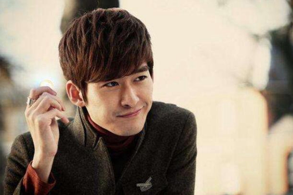 演技最差的十位男明星，他稳居第一