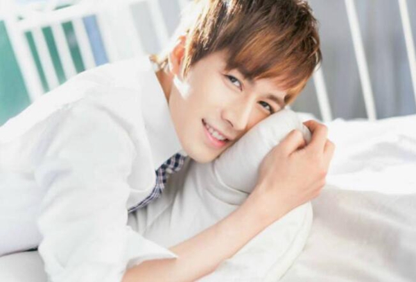 演技最差的十位男明星，他稳居第一