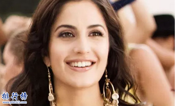 印度十大美女排行榜：盘点印度最性感美丽的人气女明星