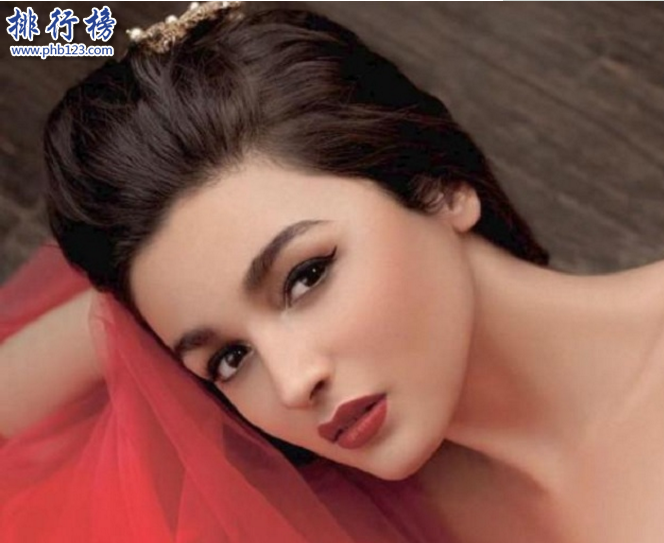 印度十大美女排行榜：盘点印度最性感美丽的人气女明星